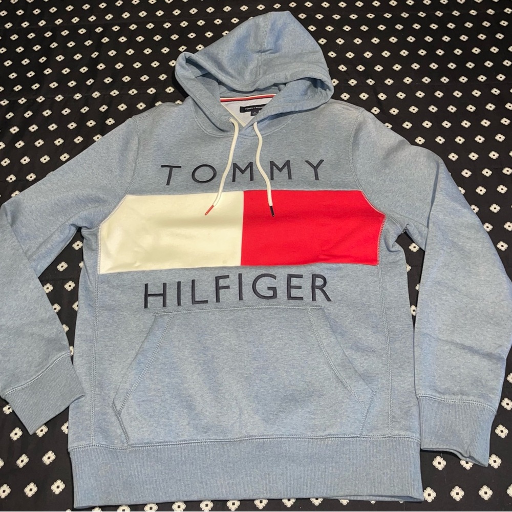 Tommy Hilfiger Blue and Red Sweatshirt